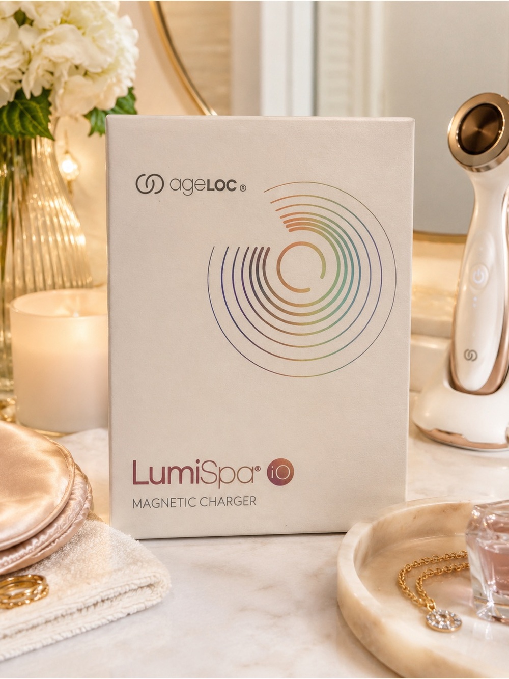 LumiSpa iO Magnetic Charger - White